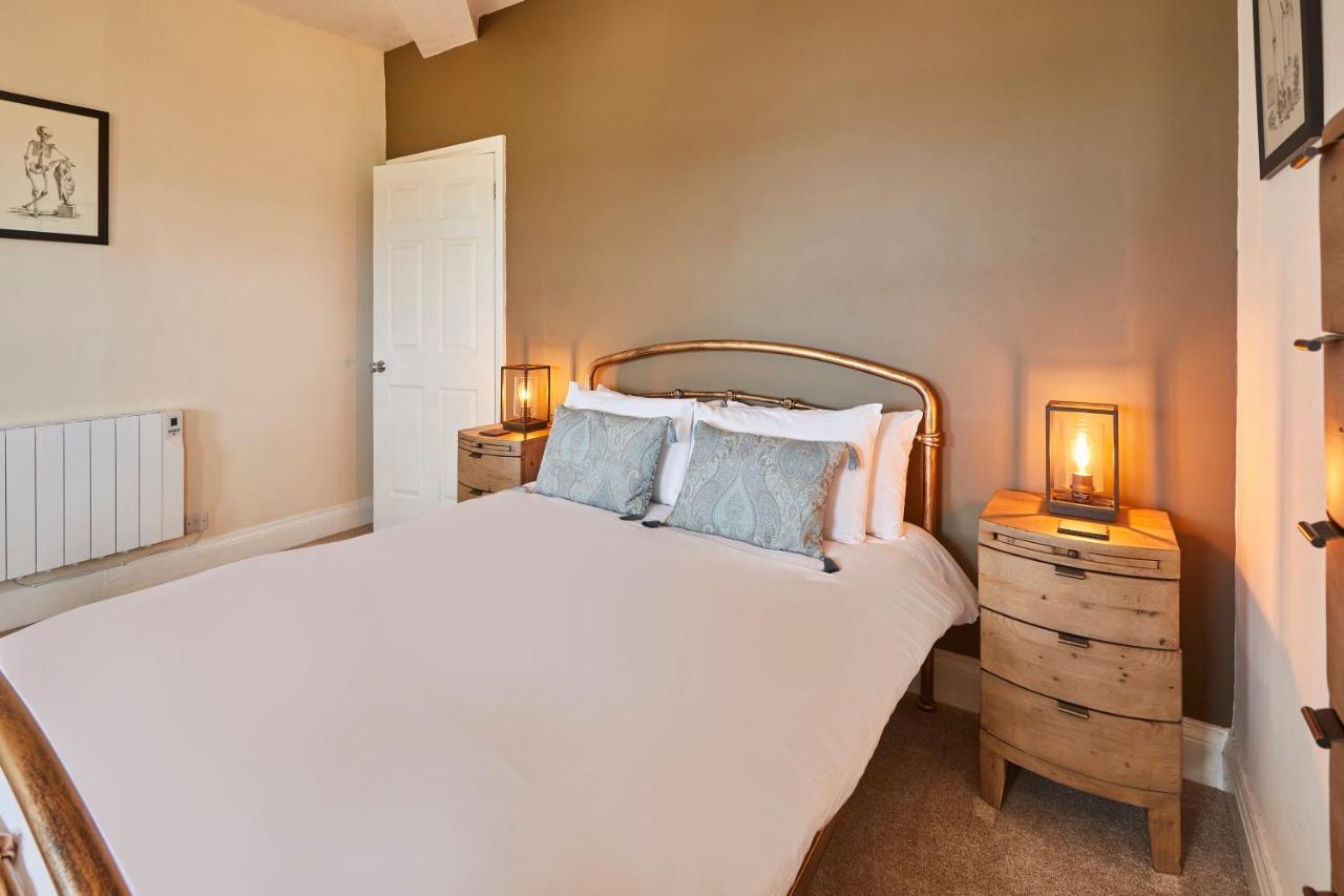 Host & Stay - The Garret Suite Whitby Kültér fotó